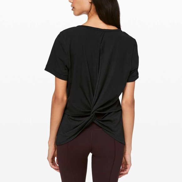 Lululemon Find Your Twist Short Sleeve Tee 4 - Picture 1 of 16